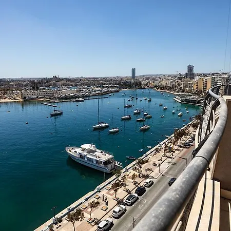 شقة Ph With Terrace 3 Bed & Views سليمة