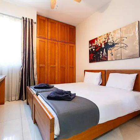 شقة Ph With Terrace 3 Bed & Views سليمة