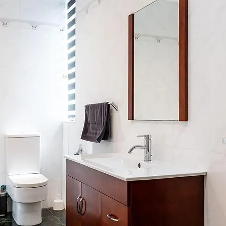Ph With Terrace 3 Bed & Views *
