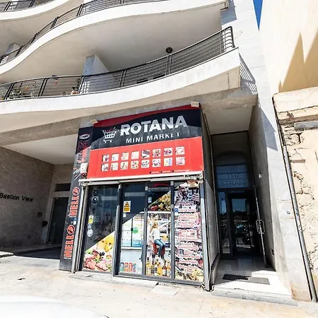 Ph With Terrace 3 Bed & Views Appartement Sliema